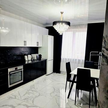 Сахарова, уютная квартира в новом доме. Охрана