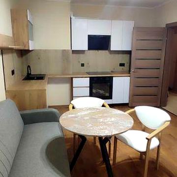 ЖК Ревуцький, вул.Ревуцького 54, 1 кім. 50 м2. 18000 грн