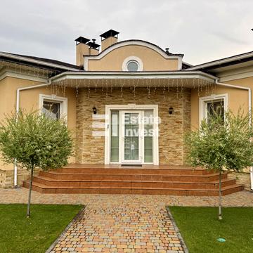 Центральна вул.