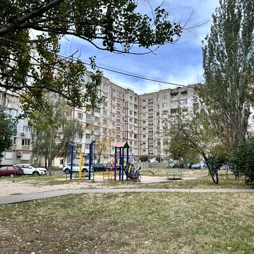 Ладозька вул., 16