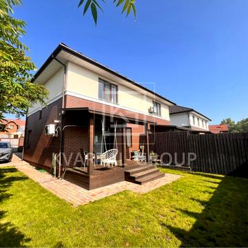 Вишнева вул.