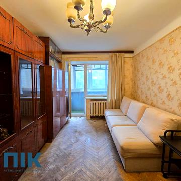 Будівельників вул., 8