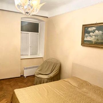 Здається 1-кімнатна квартира.