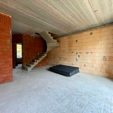 Таунхаус з великим двором і газом у топ-локації Ірпеня