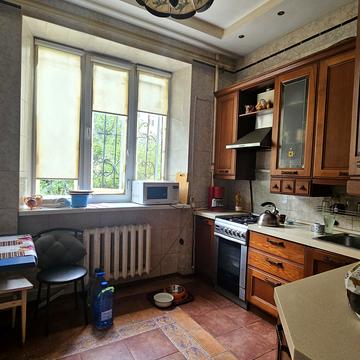 Голосіївський просп. (40-річчя Жовтня), 102/1