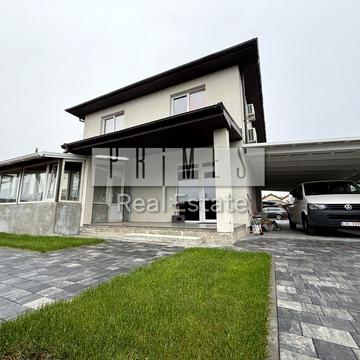 Набережна вул.