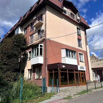 Лесі Українки вул., 26
