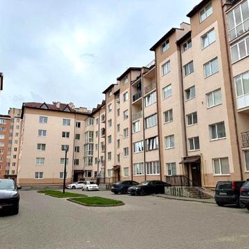 Симона Петлюри вул., 9