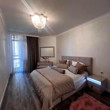 Аркадійське плато вул. (Гагаринське плато), 9