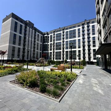 Олександра Довженка вул., 29