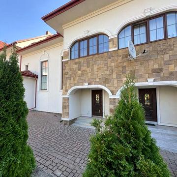 Продам сучасний та стильний котедж