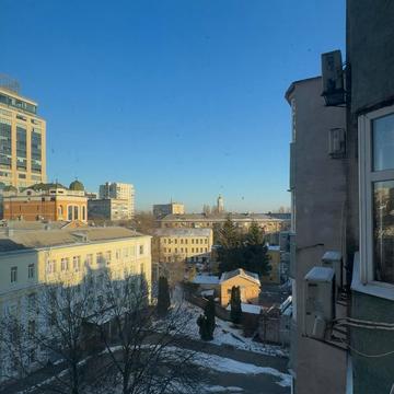 Рибальська вул., 8