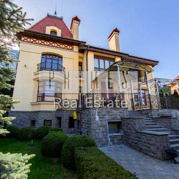 Продаж фундаментального 6-к  будинку 750 м2  Київ, вул. Бусловська