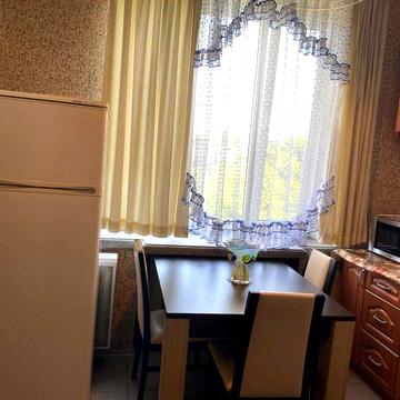 Здається 1 кв. р-н готелю "Інтурист".