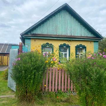 Будинок з землею