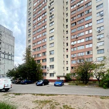 Коробова вул., 8