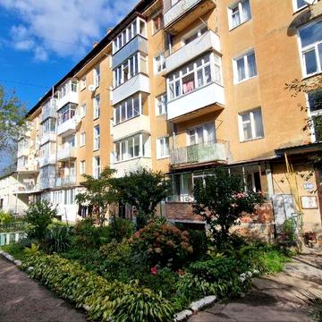 Продається квартира 1 -кімнатна  в Дрогобичі вул .Грушевського