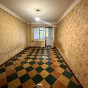 Продам 1ком под ремонт в классном районе