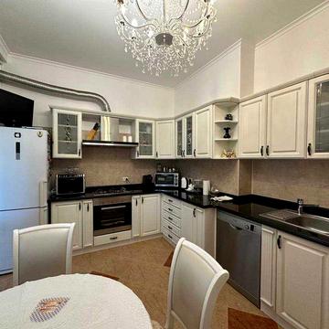 Продаж 3-кімнатної квартири по вулиці Івана Франка в польському люксі