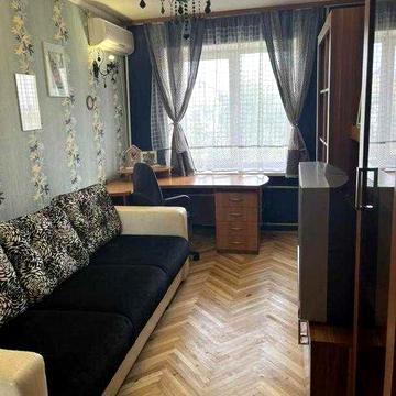 Продам 3к КВ м.Левада с кап.ремонтом