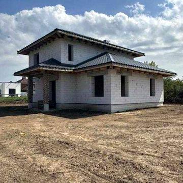 У продажу двоповерховий будинок побудови 2025 року