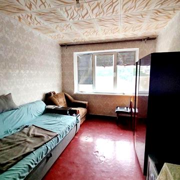 Продаж квартири на 101 - му мікрорайоні.