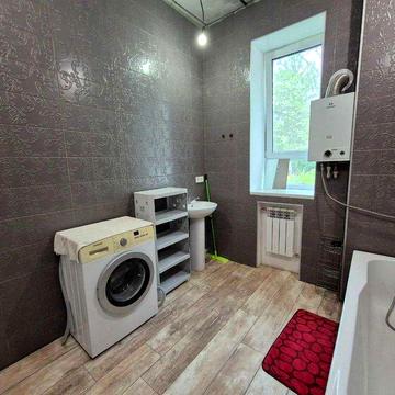 Продаж 2-х кімнатної квартири 3/3цегл буд біля Шведської Могили 59м