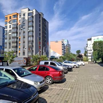 Національної Гвардії вул., 14в