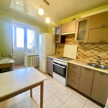 Продаж 3-кімнатної квартири, Митниця, вул. Припортова 44