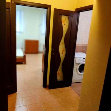 Затишна квартира-студія в будинку вул. Стеценка, 30