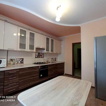 Оренда 2-кімнатної квартири в новобудові, вулиця Зелена,269