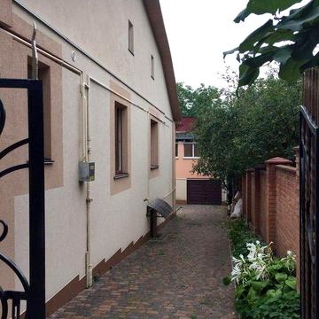 Продам частину будинку р-н 18 школи