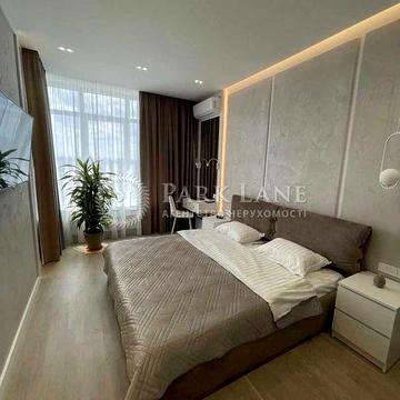 Продаж квартира Маккейна Джона Кудрі Івана 7 Central Park