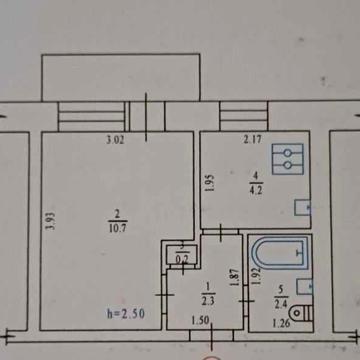 Продають  1 кімнатнy  квартирy  біля  ринкy  Мотель