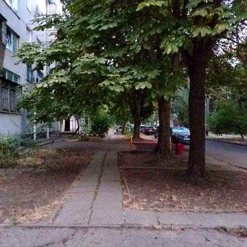 Квартира с большим балконом, Королева/Глушко