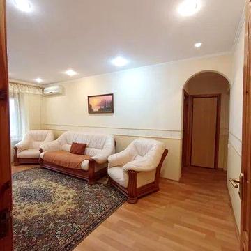 Продам 3-комнатную квартиру м. Армейская