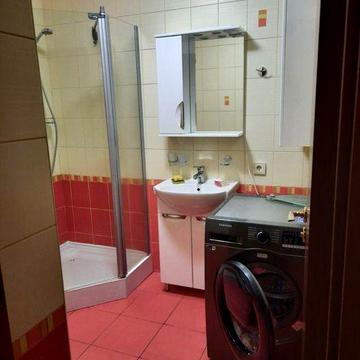 Продам . 2к проспект Поля /Центр