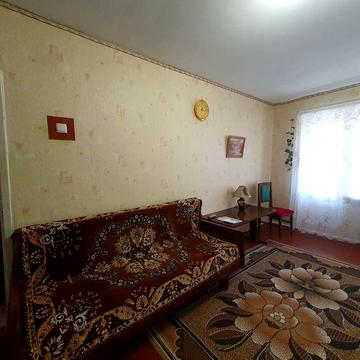 Терміново продам 1-но кімн. квартиру 5/9  в Центрі Космосу.