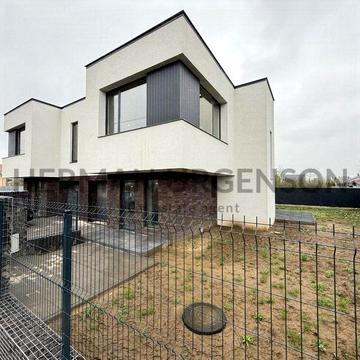 Продаж таунхаусу 127 м.кв / 2.5 сотки / р-н Садовий