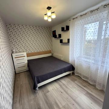Мирогощанська вул., 3