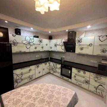 Без комісії для покупця. Продам 4-кімн. Ернста Федора вул. 8, 106 м.к