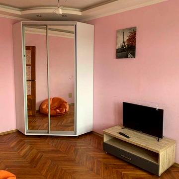 Оренда! Двокімнатна квартира! 10000+ком. послуги.