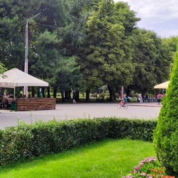 Героїв Крут вул. (Валентини Терешкової), 2/3