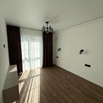 Коцюбинського вул., 8
