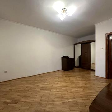 Південний бульв., 42