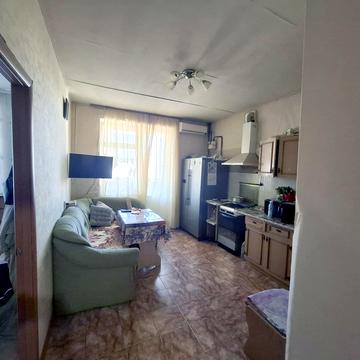 Академіка Сахарова вул., 20