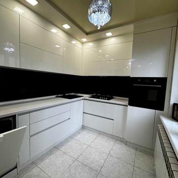 Продам 4-комнатную квартиру на Таирова