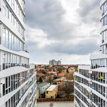 Львівська вул., 15б