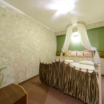 Центр, вул. Банкова 3, безпечна 5 к квартира