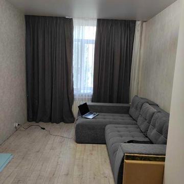 продам двух комнатную квартиру  центр ЖК осбб